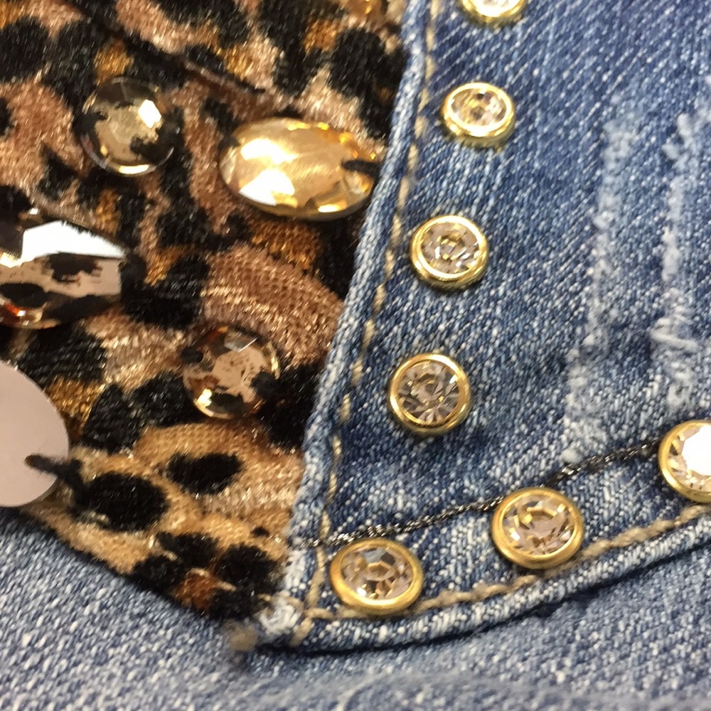 Capris - Picture 2 of 7